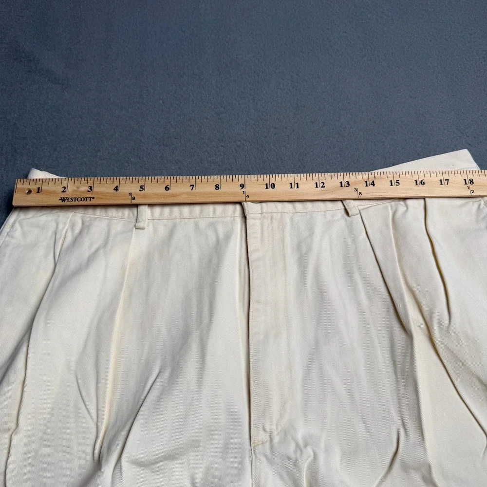 Vintage Polo Ralph Lauren Pleated Chino Shorts Mens 40 Cream Made in USA Crest